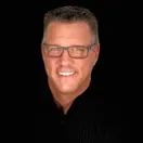 Jeff Queen headshot